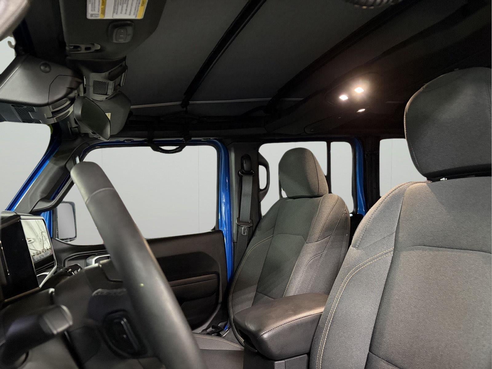 2025 Jeep Wrangler 4-Door Willys 4x4