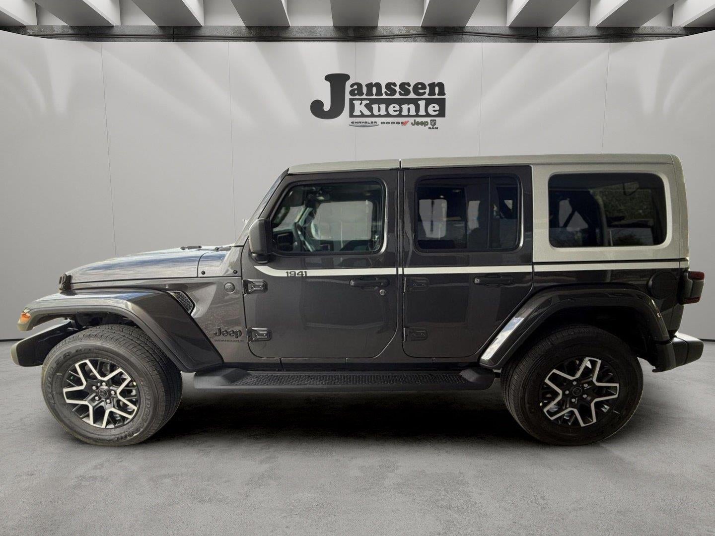 2027 Jeep Wrangler WRANGLER 4-DOOR SAHARA