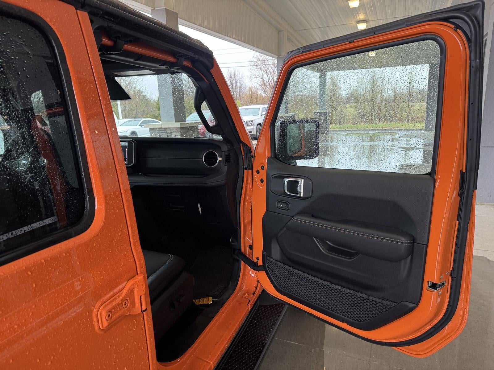 2025 Jeep Wrangler 4-Door Sahara 4x4