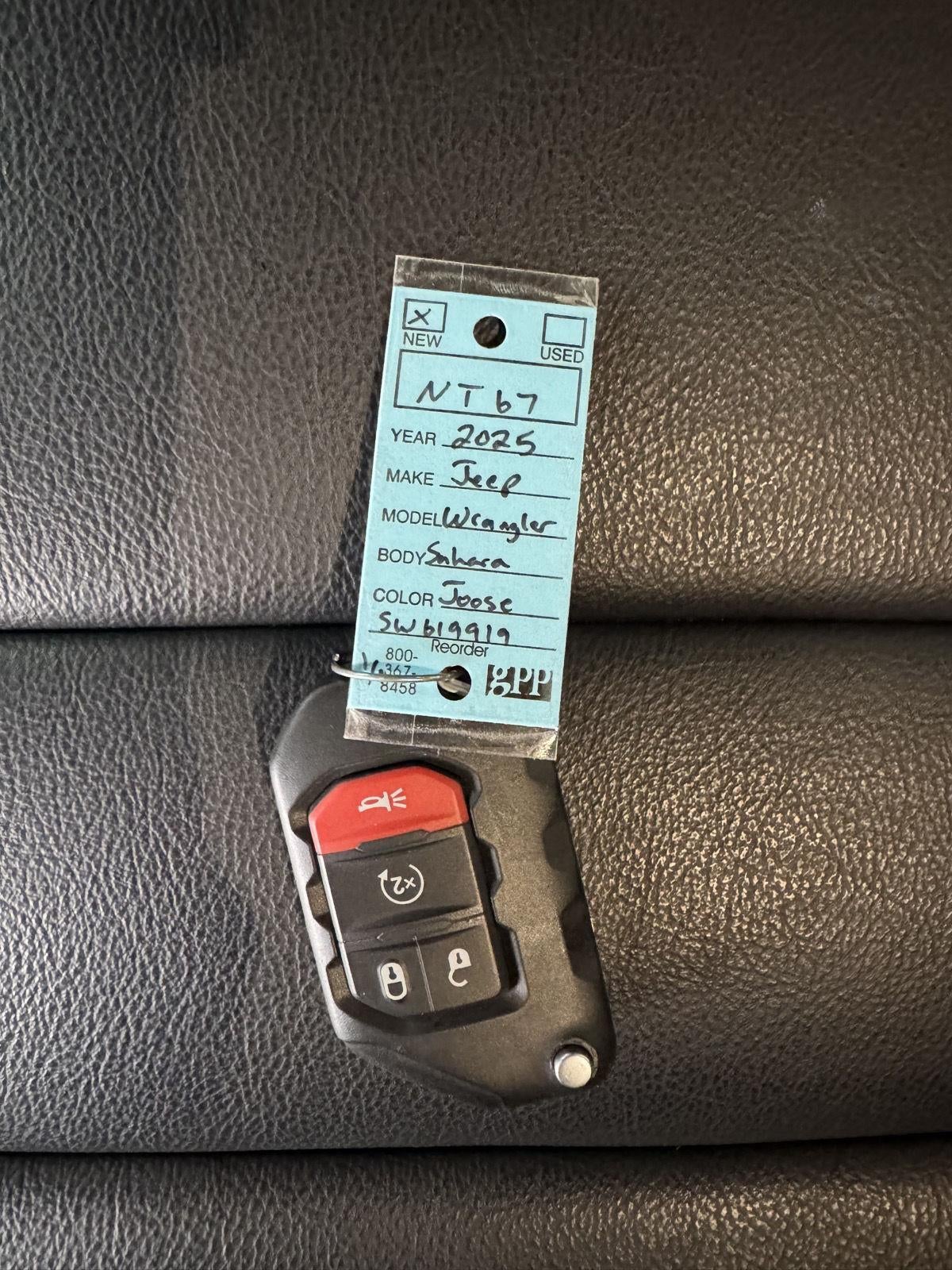 2025 Jeep Wrangler 4-Door Sahara 4x4