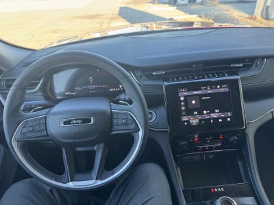 2023 Jeep Grand Cherokee Laredo 4x4