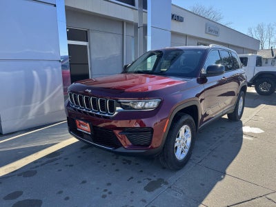 2023 Jeep Grand Cherokee Laredo 4x4
