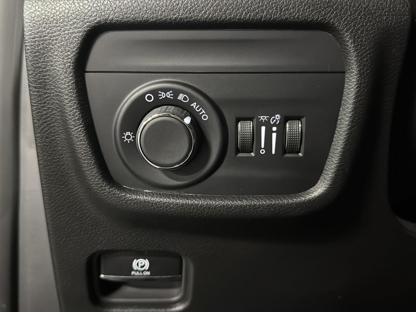 2024 Jeep Grand Cherokee Laredo 4x4