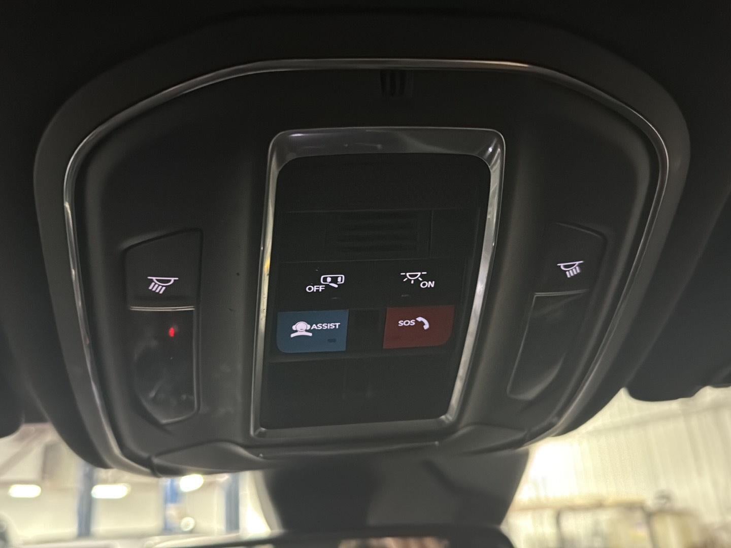 2024 Jeep Grand Cherokee Laredo 4x4