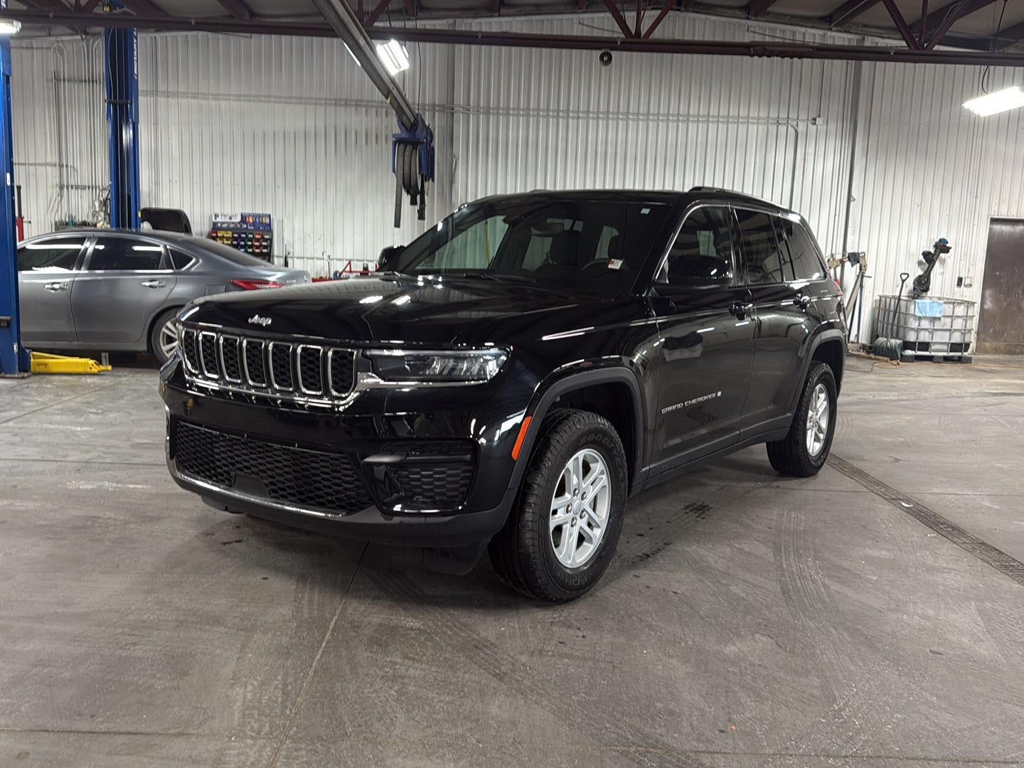 2024 Jeep Grand Cherokee Laredo 4x4