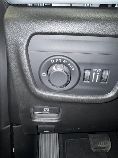 2026 Jeep Grand Cherokee GRAND CHEROKEE LAREDO X 4X4