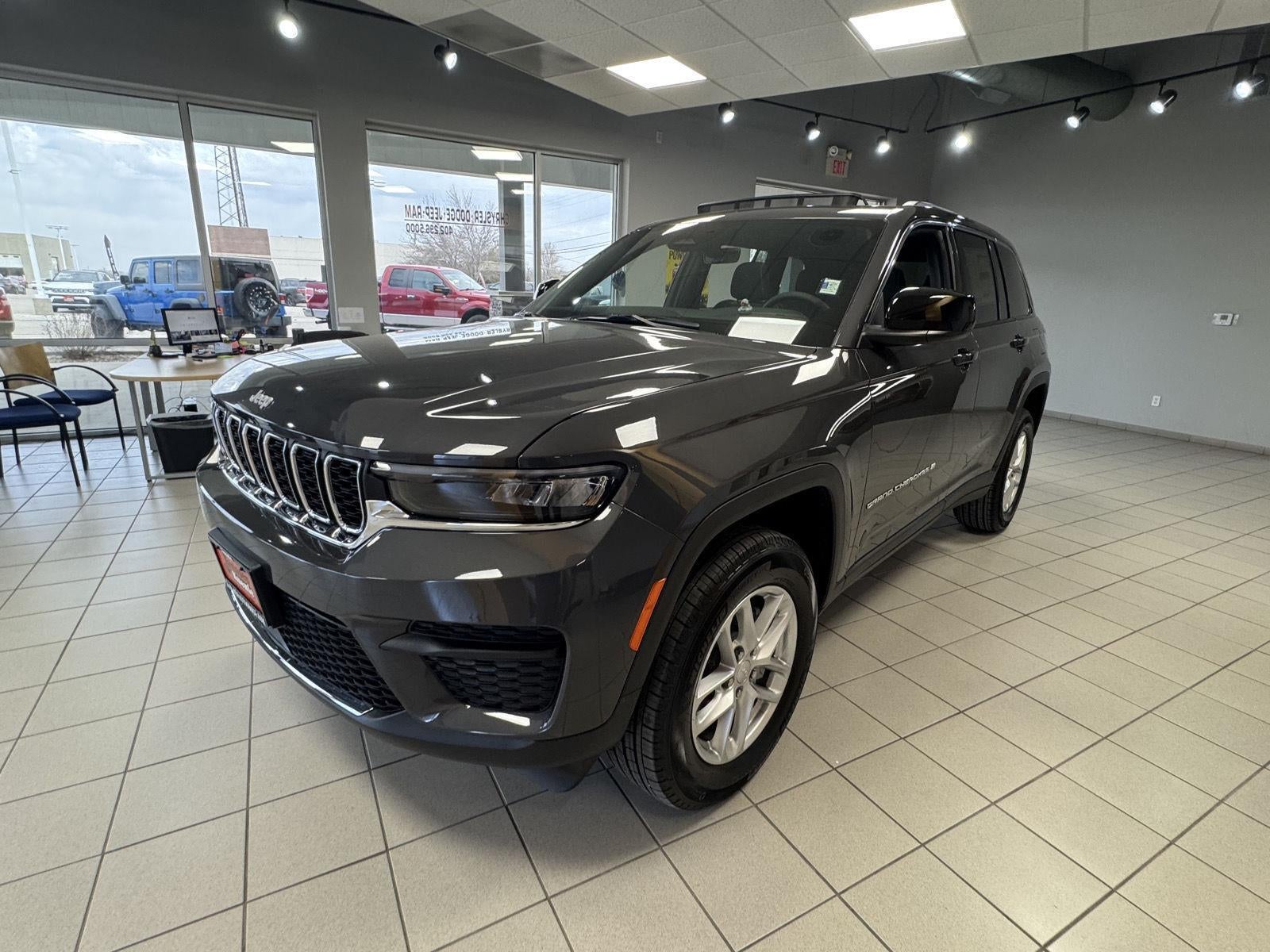 2026 Jeep Grand Cherokee GRAND CHEROKEE LAREDO X 4X4