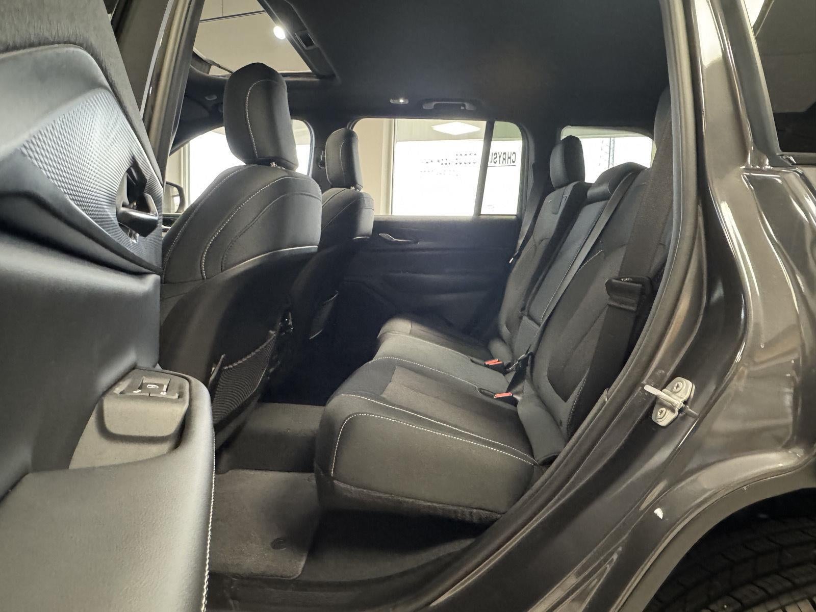 2026 Jeep Grand Cherokee GRAND CHEROKEE LAREDO X 4X4