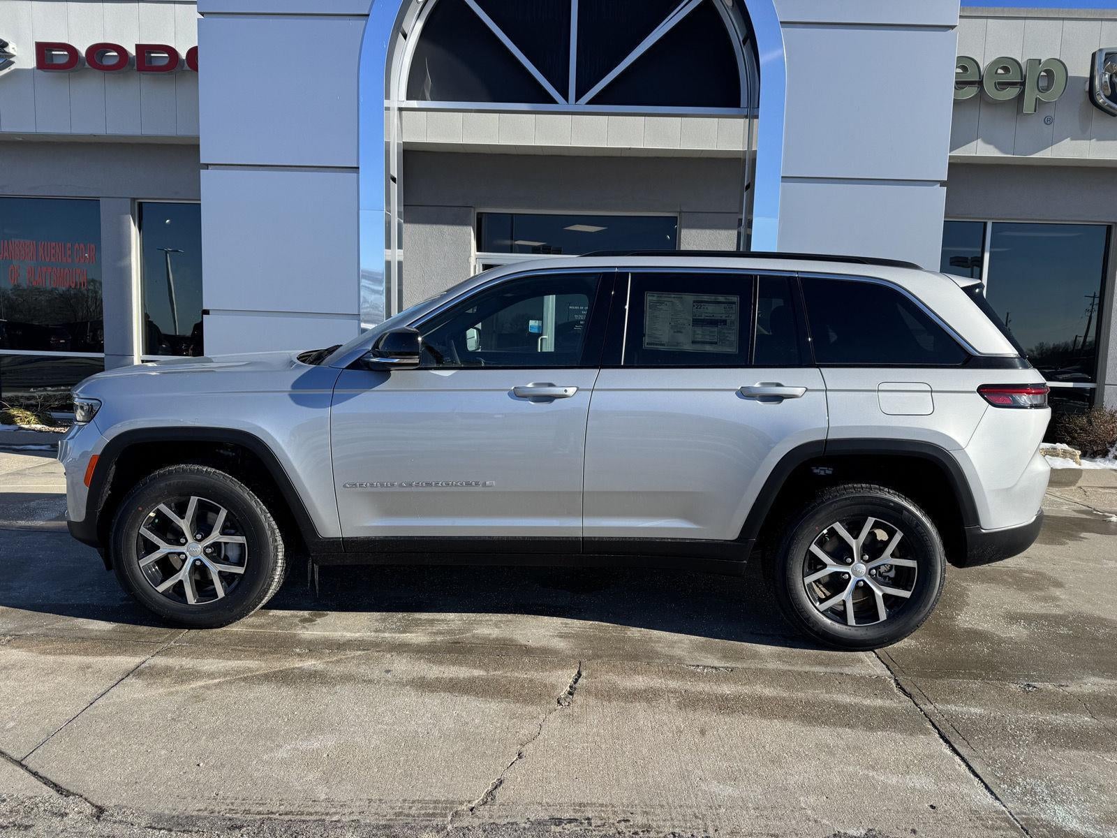 2025 Jeep Grand Cherokee GRAND CHEROKEE LIMITED 4X4