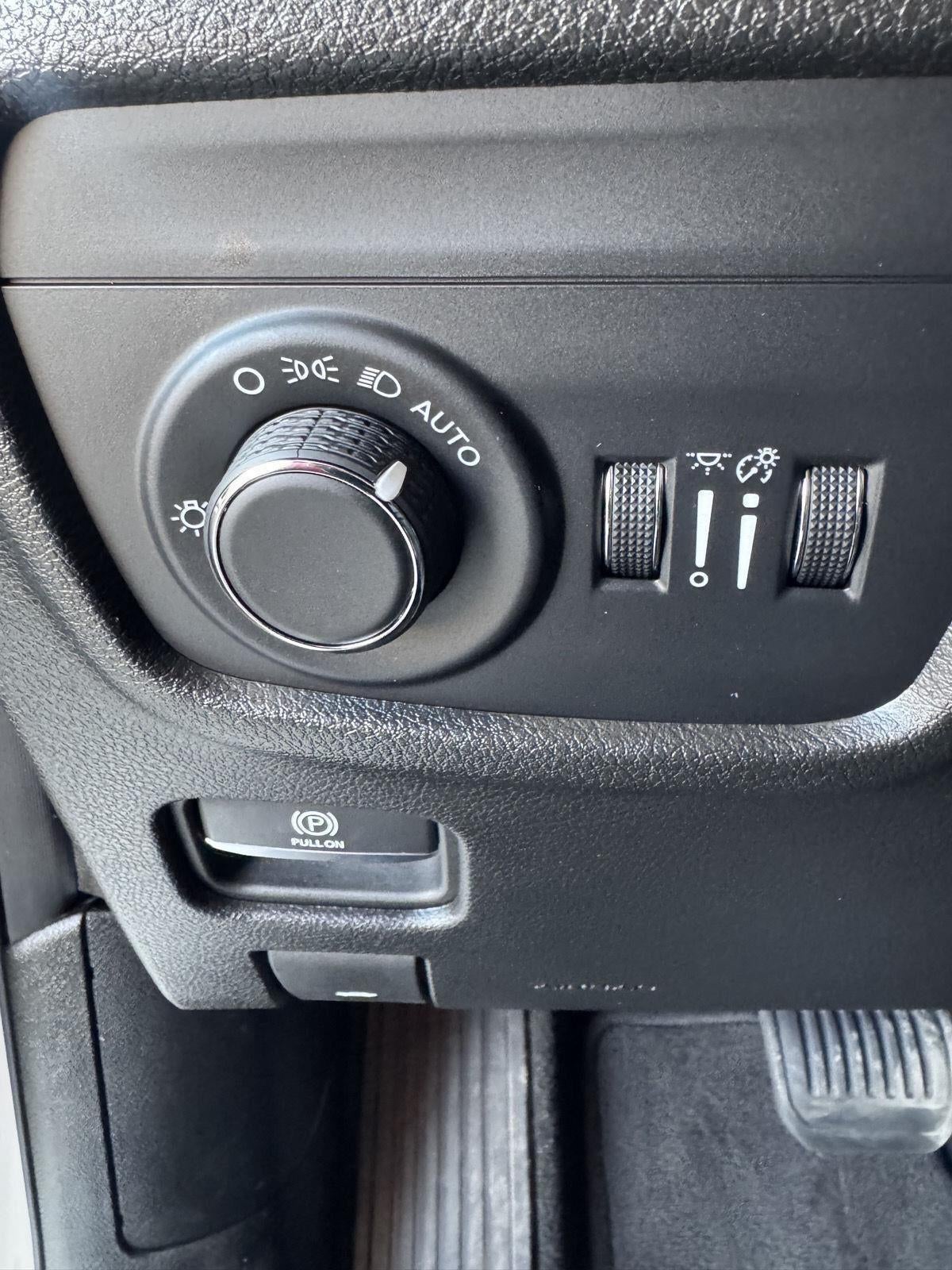 2025 Jeep Grand Cherokee L Altitude 4x4
