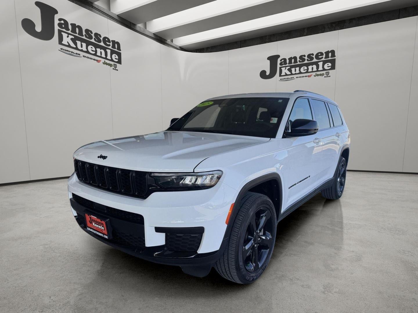 2025 Jeep Grand Cherokee L Altitude 4x4