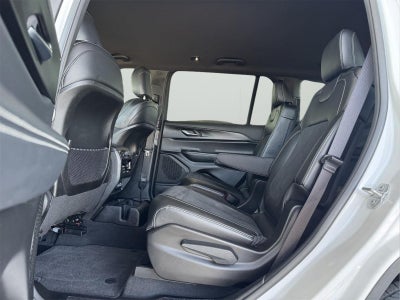 2025 Jeep Grand Cherokee L Altitude 4x4