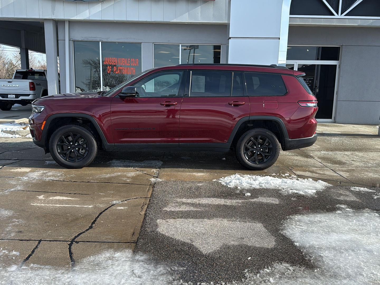 2024 Jeep Grand Cherokee L Altitude 4x4