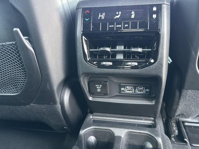 2024 Jeep Grand Cherokee L Altitude 4x4