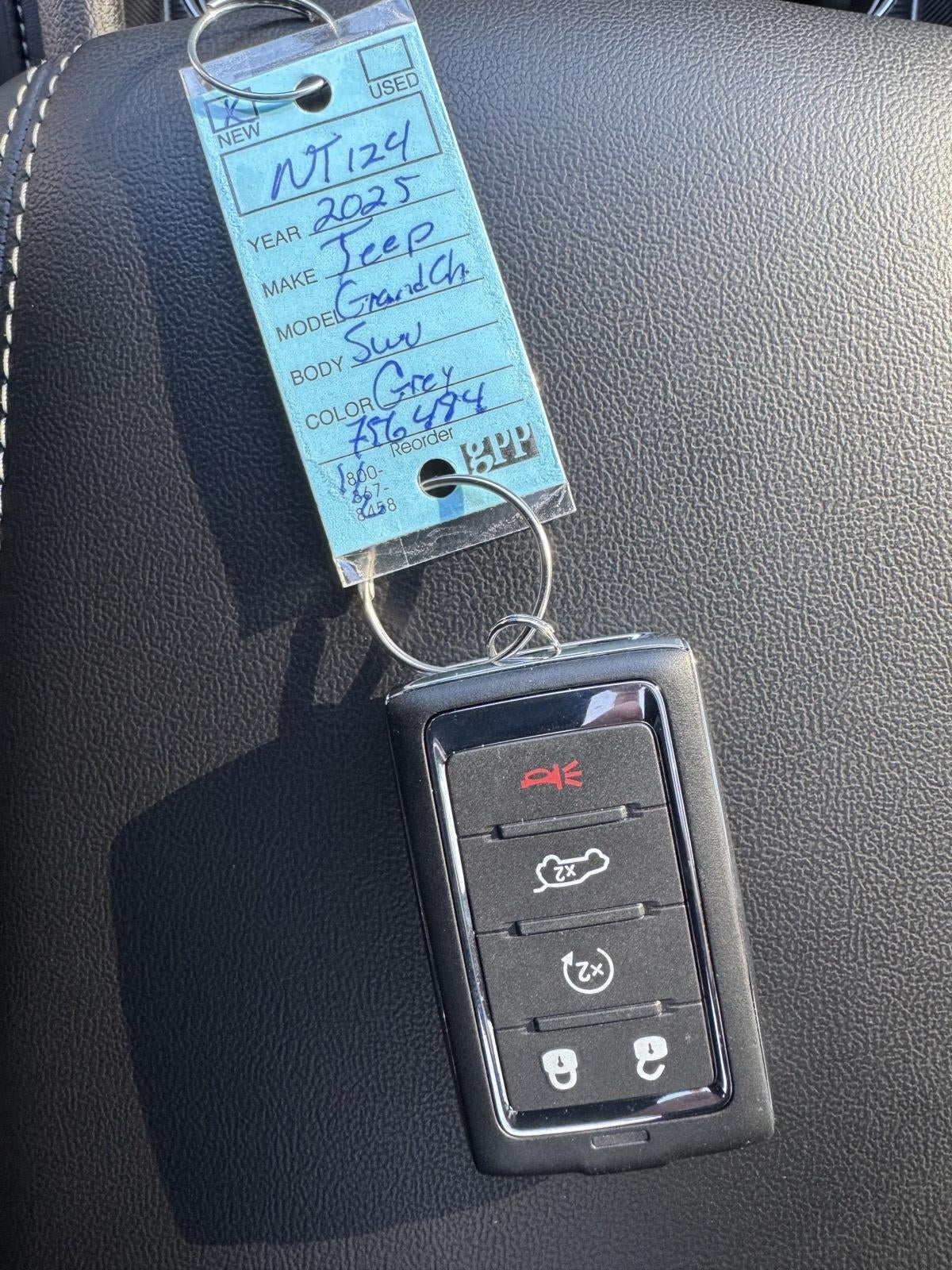 2025 Jeep Grand Cherokee GRAND CHEROKEE L LIMITED 4X4