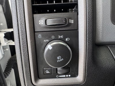 2018 RAM 1500 Express Crew Cab 4x4 5'7' Box