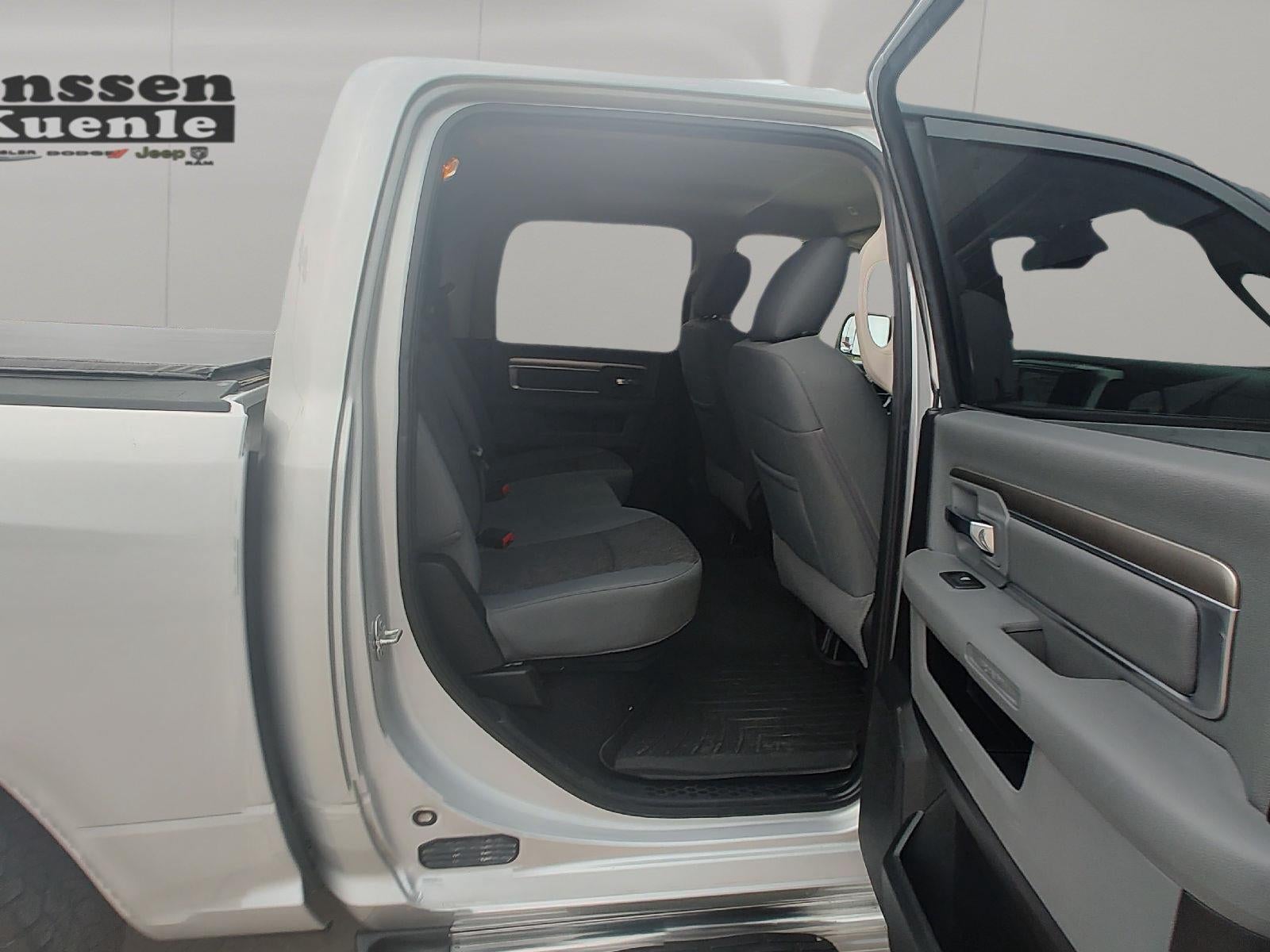 2017 RAM 1500 Big Horn Crew Cab 4x4 5'7' Box