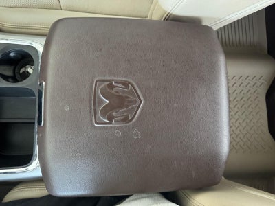 2018 RAM 1500 Laramie Crew Cab 4x4 5'7' Box