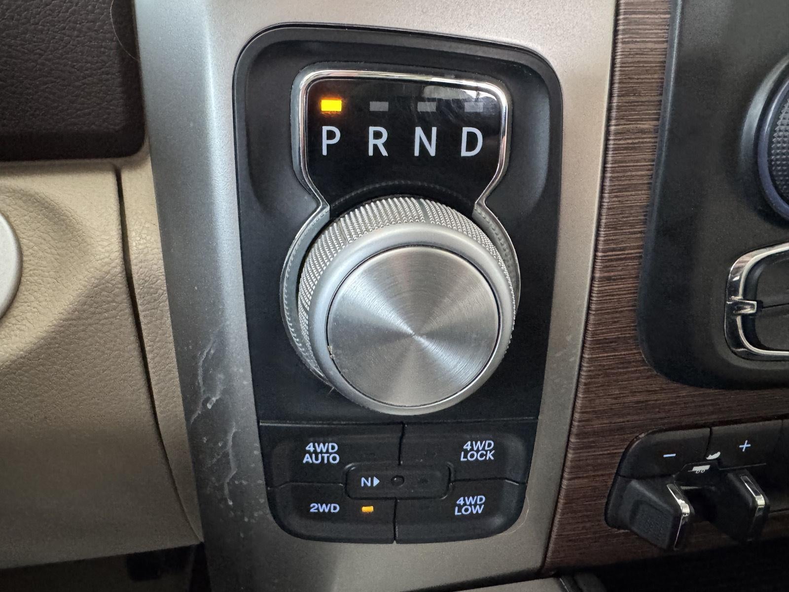 2018 RAM 1500 Laramie Crew Cab 4x4 5'7' Box