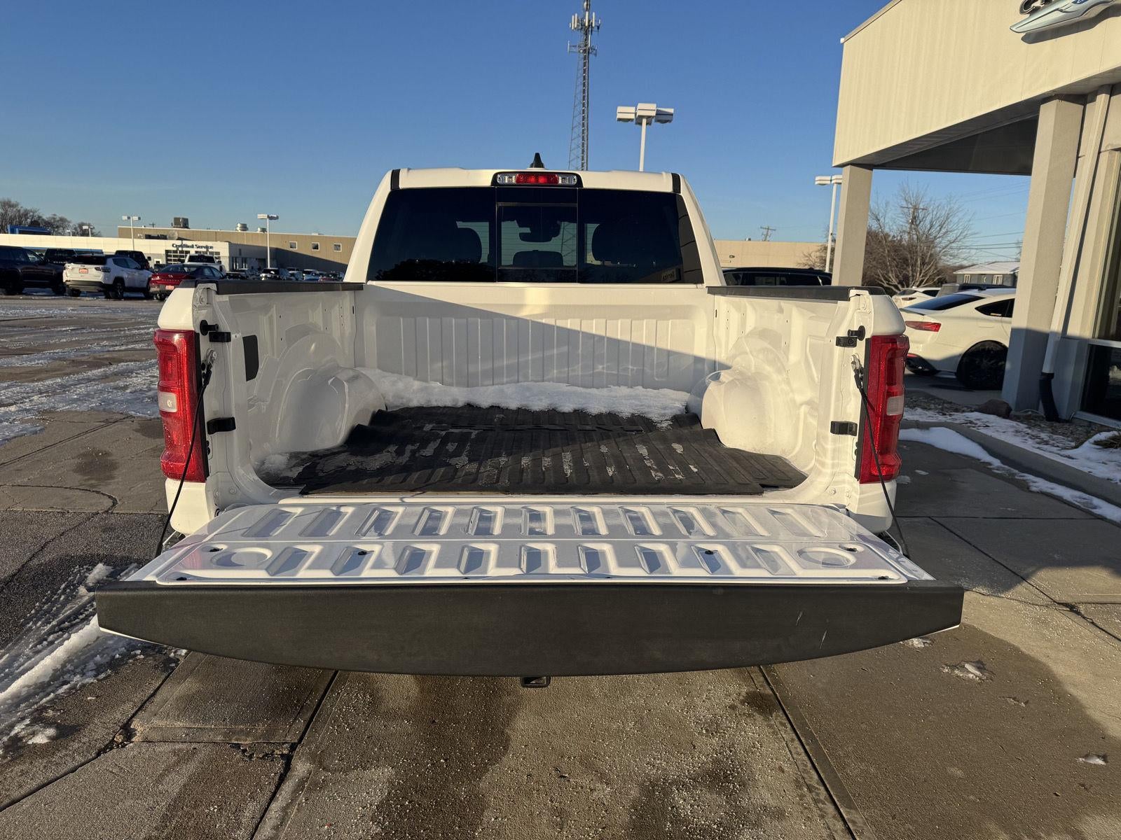 2025 RAM 1500 Big Horn Crew Cab 4x4 5'7' Box