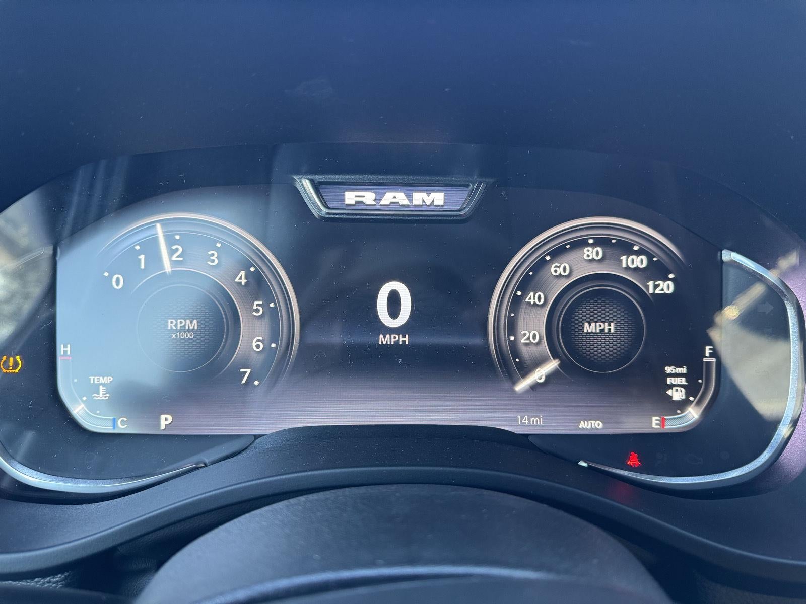 2025 RAM Ram 1500 RAM 1500 BIG HORN CREW CAB 4X4 5'7' BOX