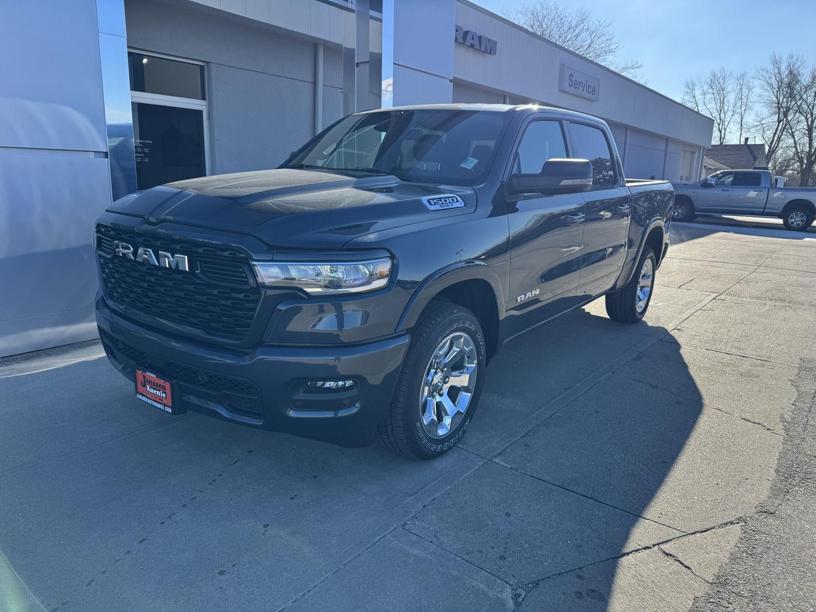 2025 RAM Ram 1500 RAM 1500 BIG HORN CREW CAB 4X4 5'7' BOX