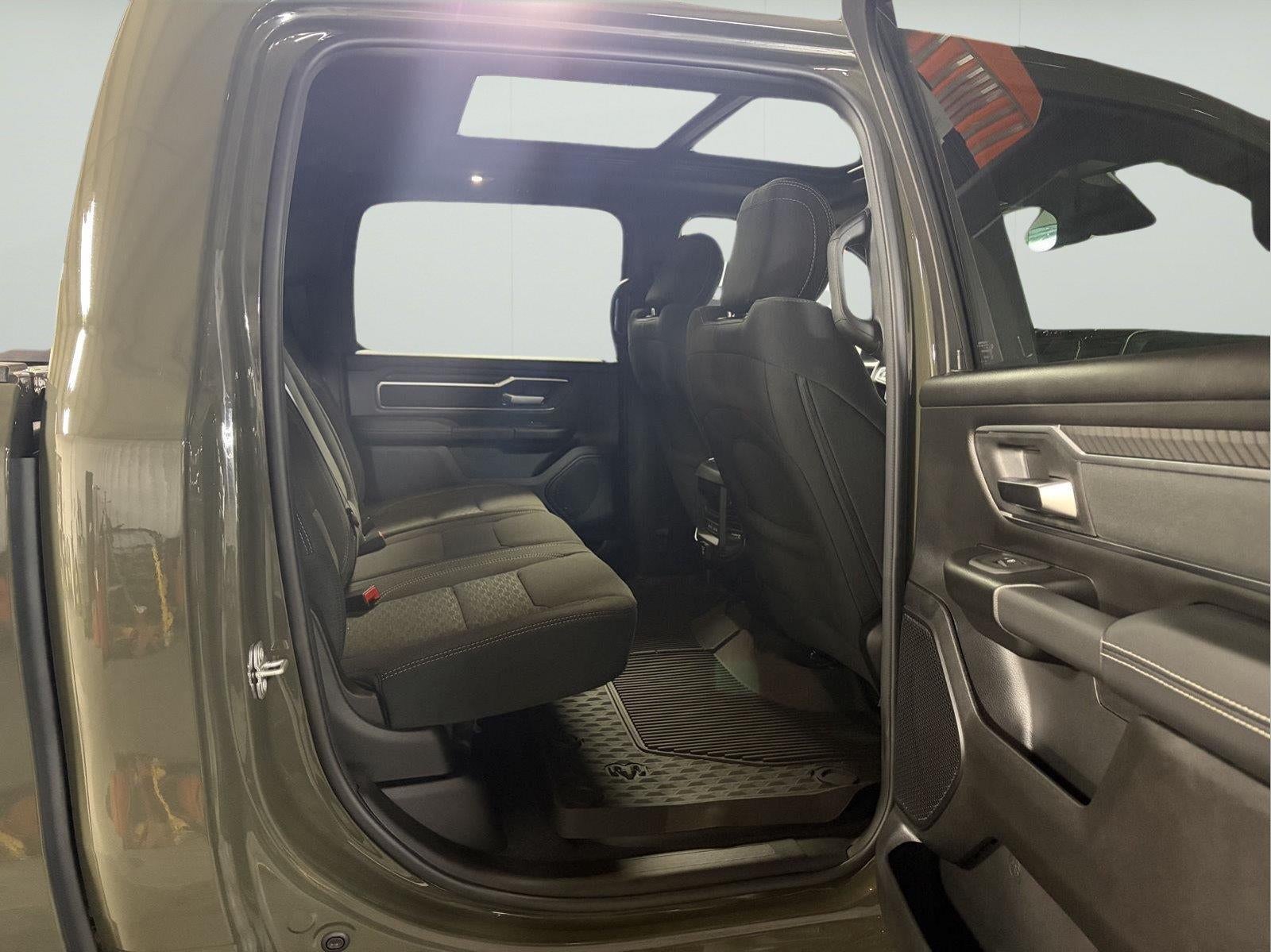 2026 RAM 1500 Lone Star Crew Cab 4x4 5'7' Box