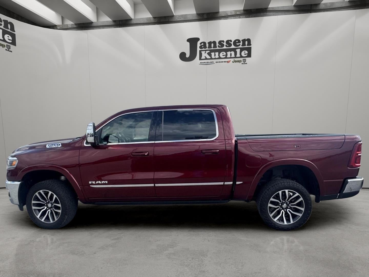2025 RAM 1500 Limited 4x4 Crew Cab 5'7's photo