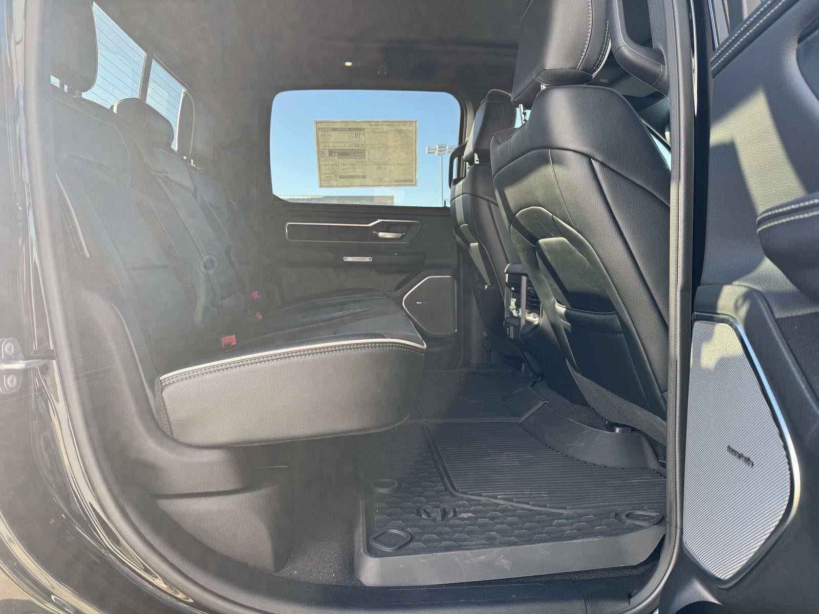 2025 RAM Ram 1500 RAM 1500 LARAMIE CREW CAB 4X4 5'7' BOX