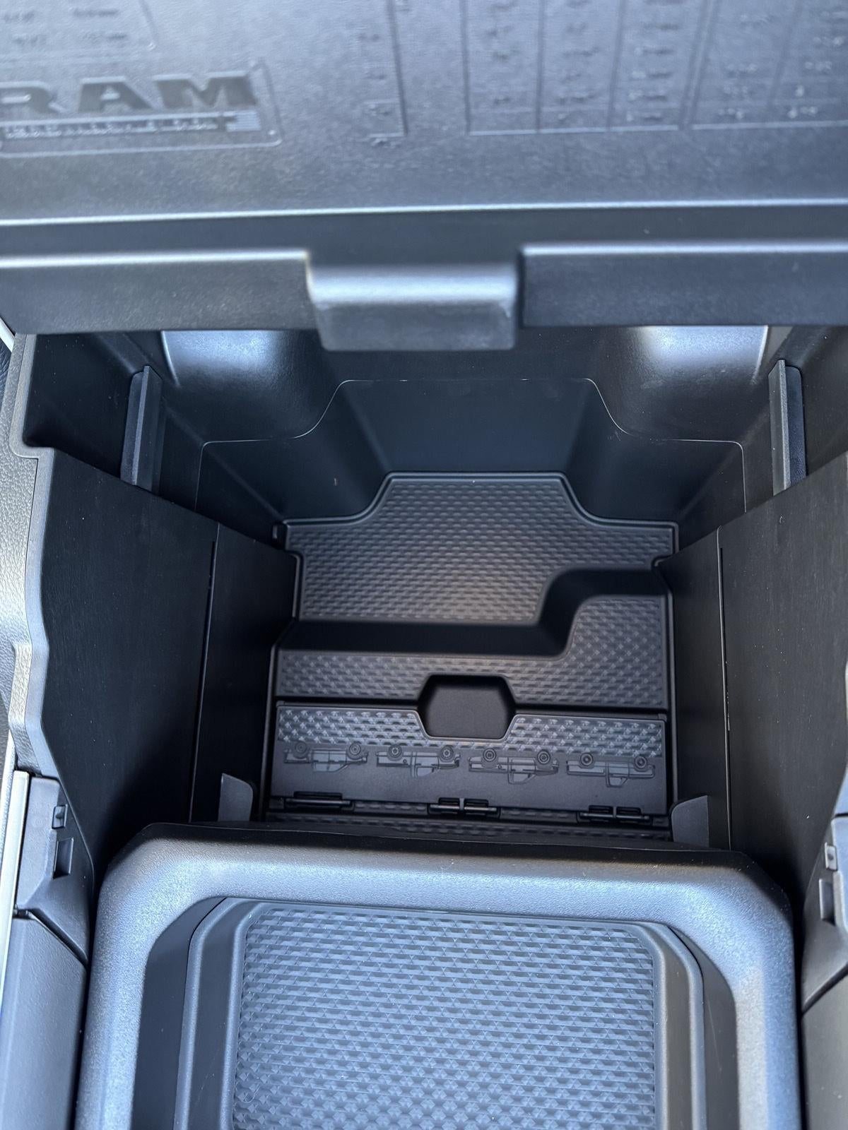 2025 RAM Ram 1500 RAM 1500 LARAMIE CREW CAB 4X4 5'7' BOX