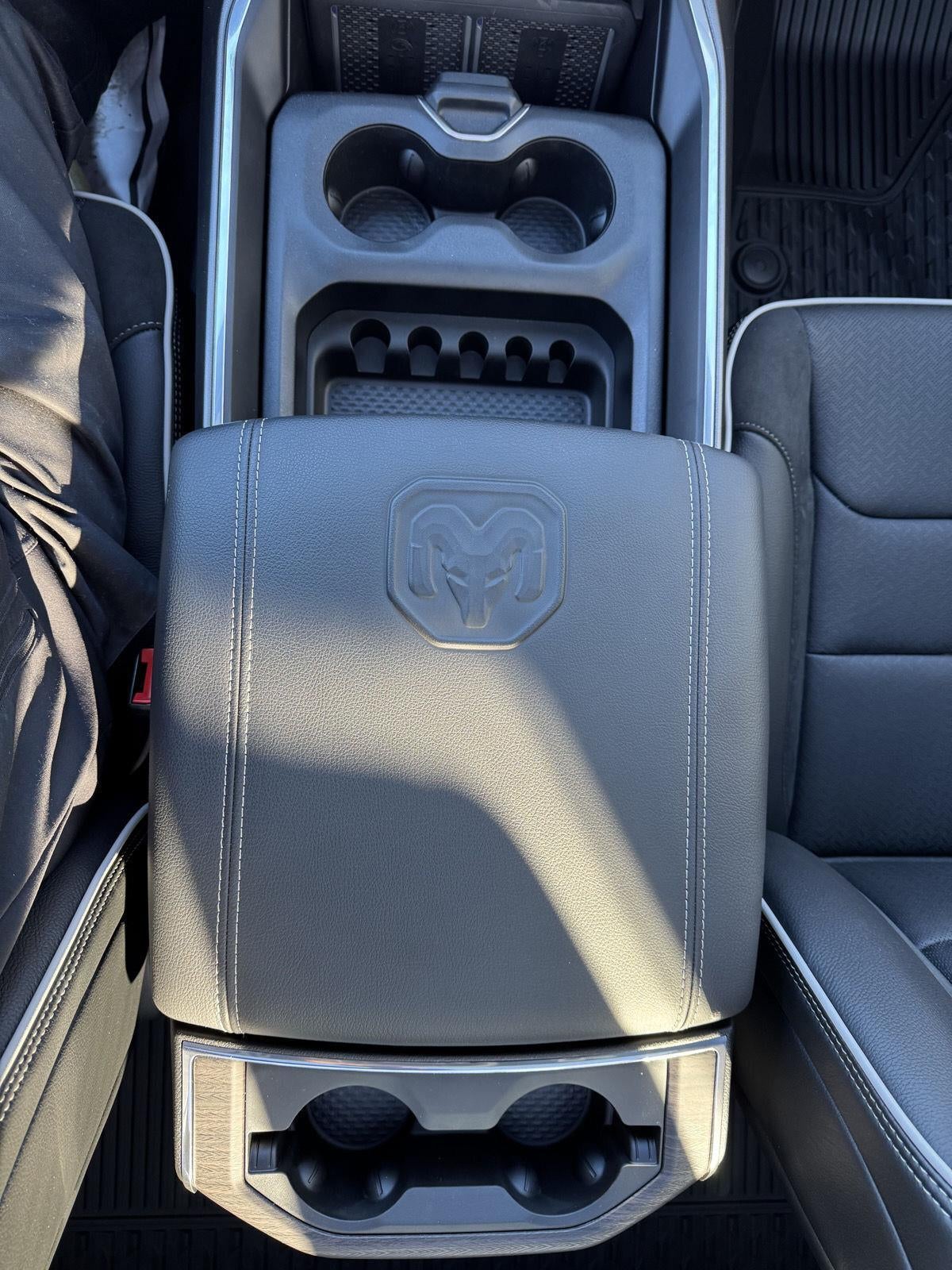 2025 RAM Ram 1500 RAM 1500 LARAMIE CREW CAB 4X4 5'7' BOX