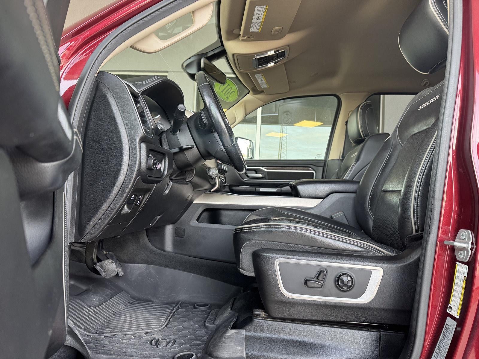 2019 RAM 1500 Laramie Crew Cab 4x4 5'7' Box