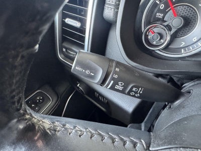 2019 RAM 1500 Laramie Crew Cab 4x4 5'7' Box