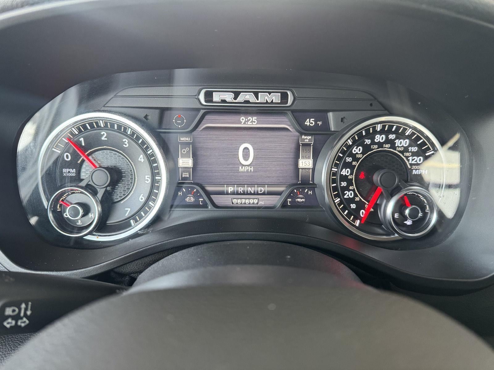 2019 RAM 1500 Laramie Crew Cab 4x4 5'7' Box