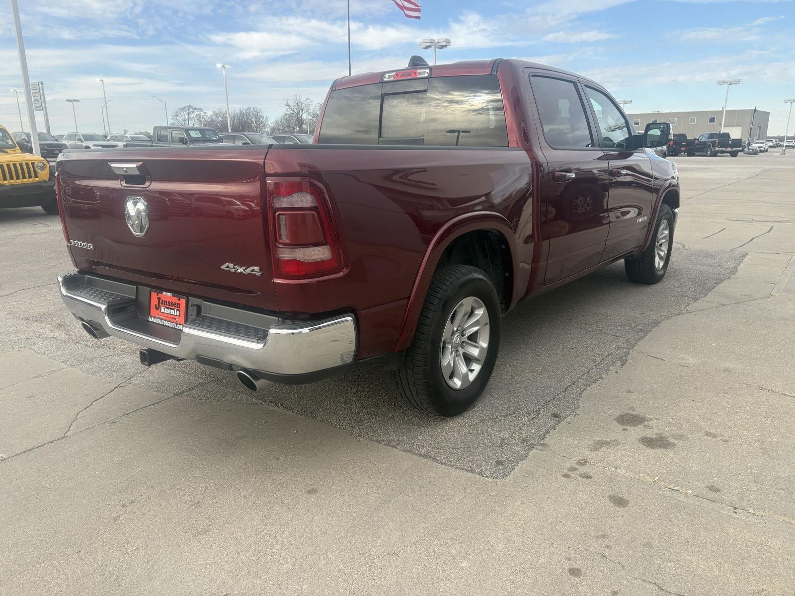 2019 RAM 1500 Laramie Crew Cab 4x4 5'7' Box