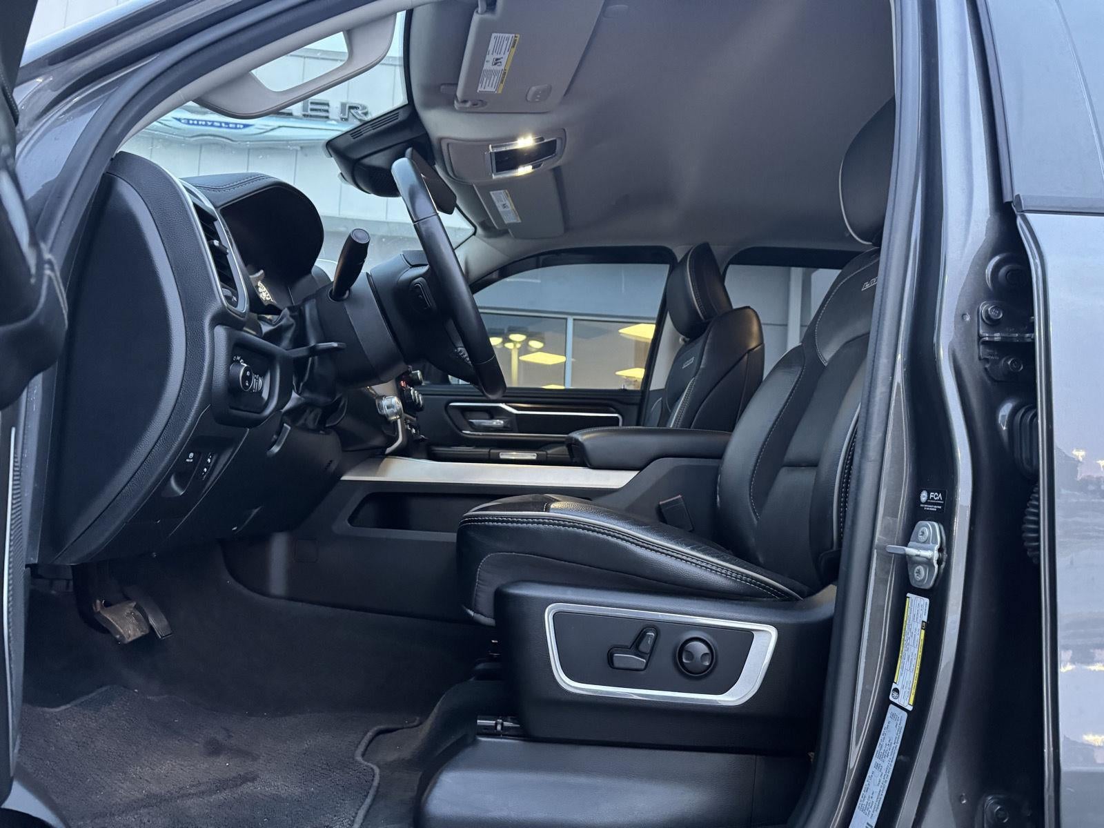 2022 RAM 1500 Laramie Crew Cab 4x4 5'7' Box