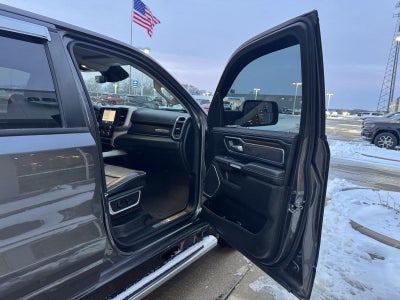 2022 RAM 1500 Laramie Crew Cab 4x4 5'7' Box
