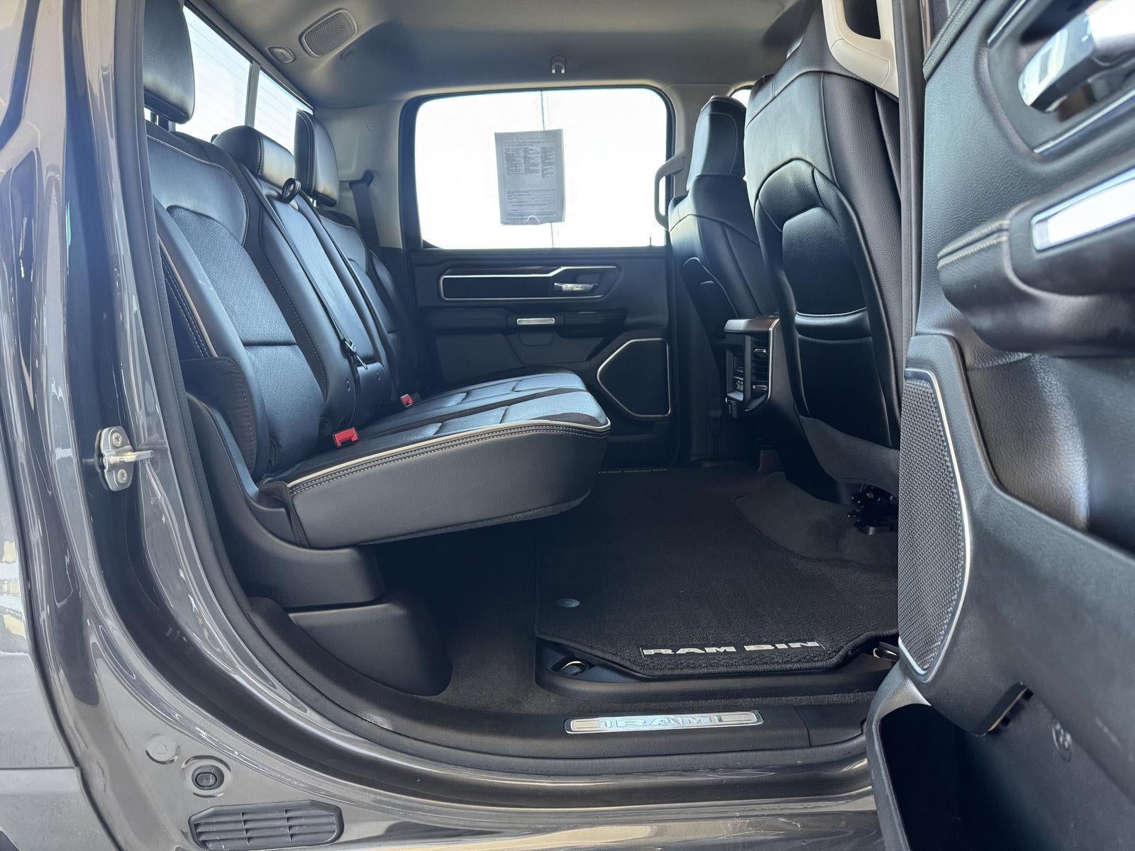 2022 RAM 1500 Laramie Crew Cab 4x4 5'7' Box