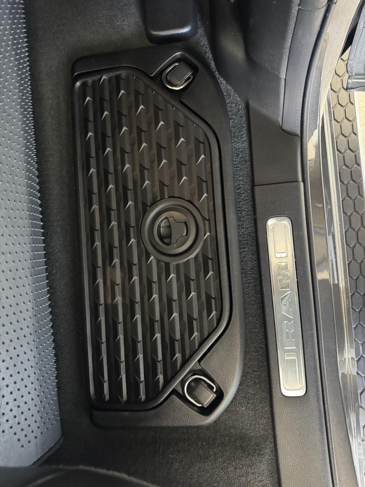 2022 RAM 1500 Laramie Crew Cab 4x4 5'7' Box