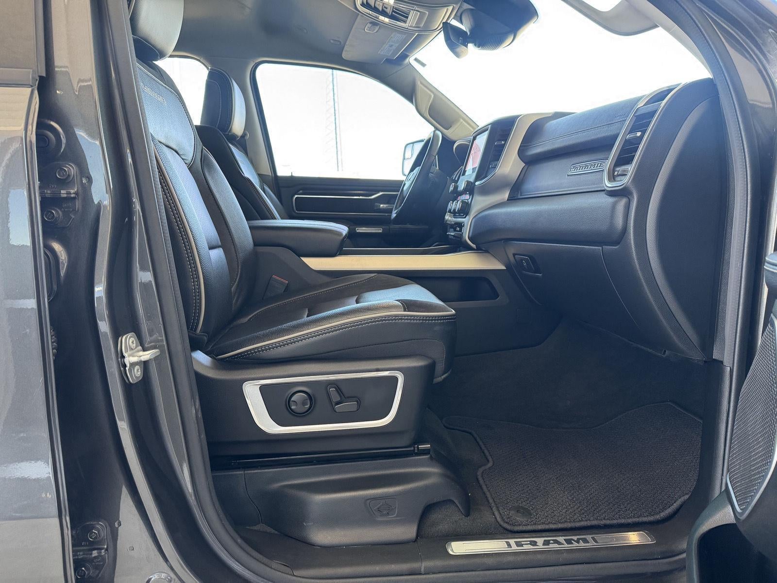 2022 RAM 1500 Laramie Crew Cab 4x4 5'7' Box