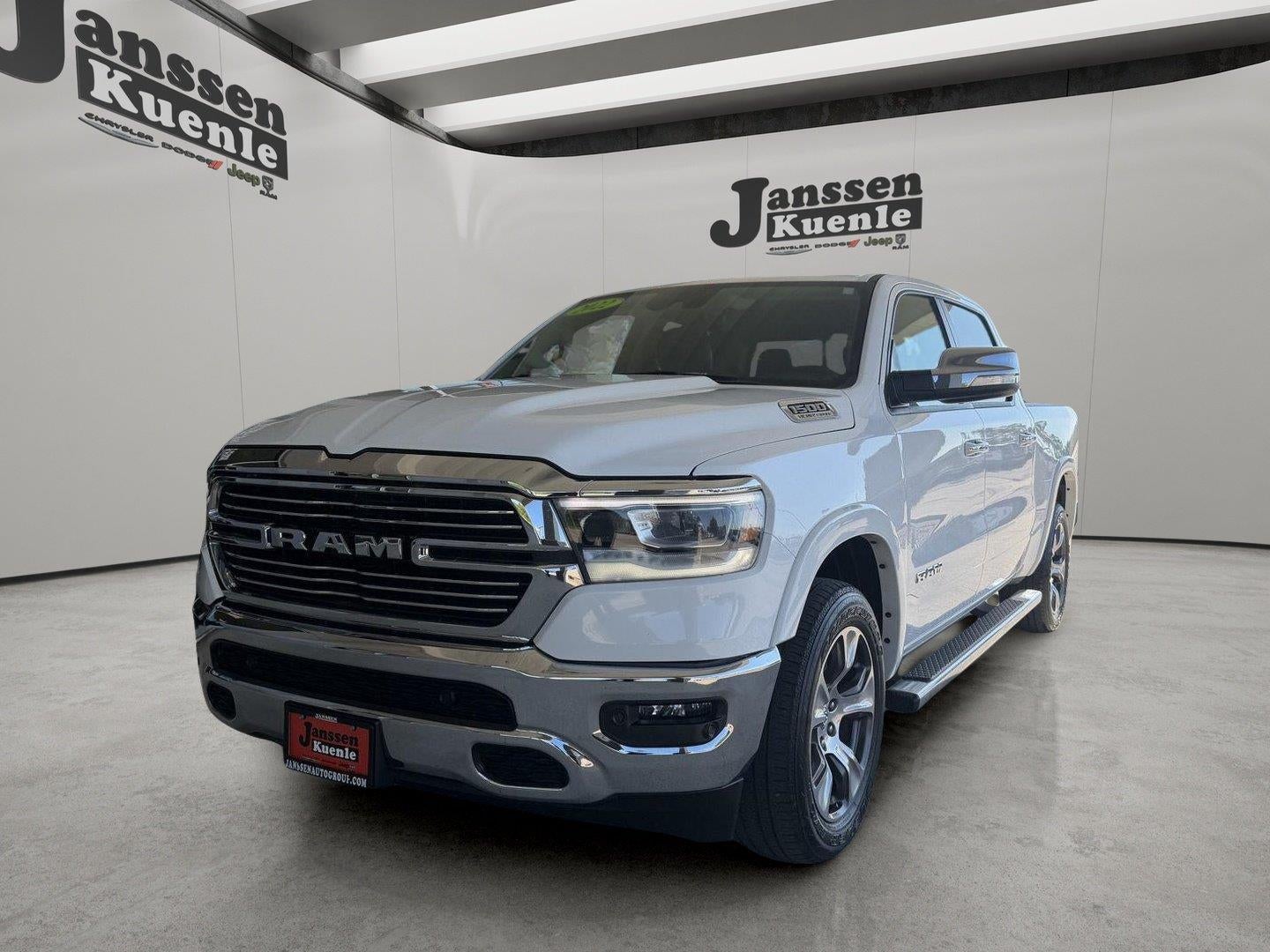 2022 RAM 1500 Laramie Crew Cab 4x4 5'7' Box