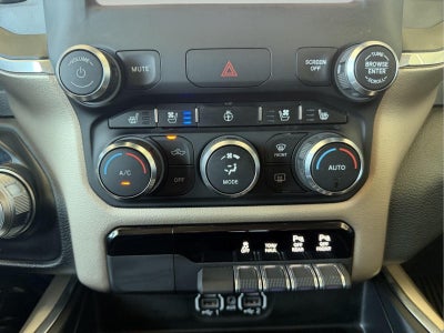 2022 RAM 1500 Laramie Crew Cab 4x4 5'7' Box