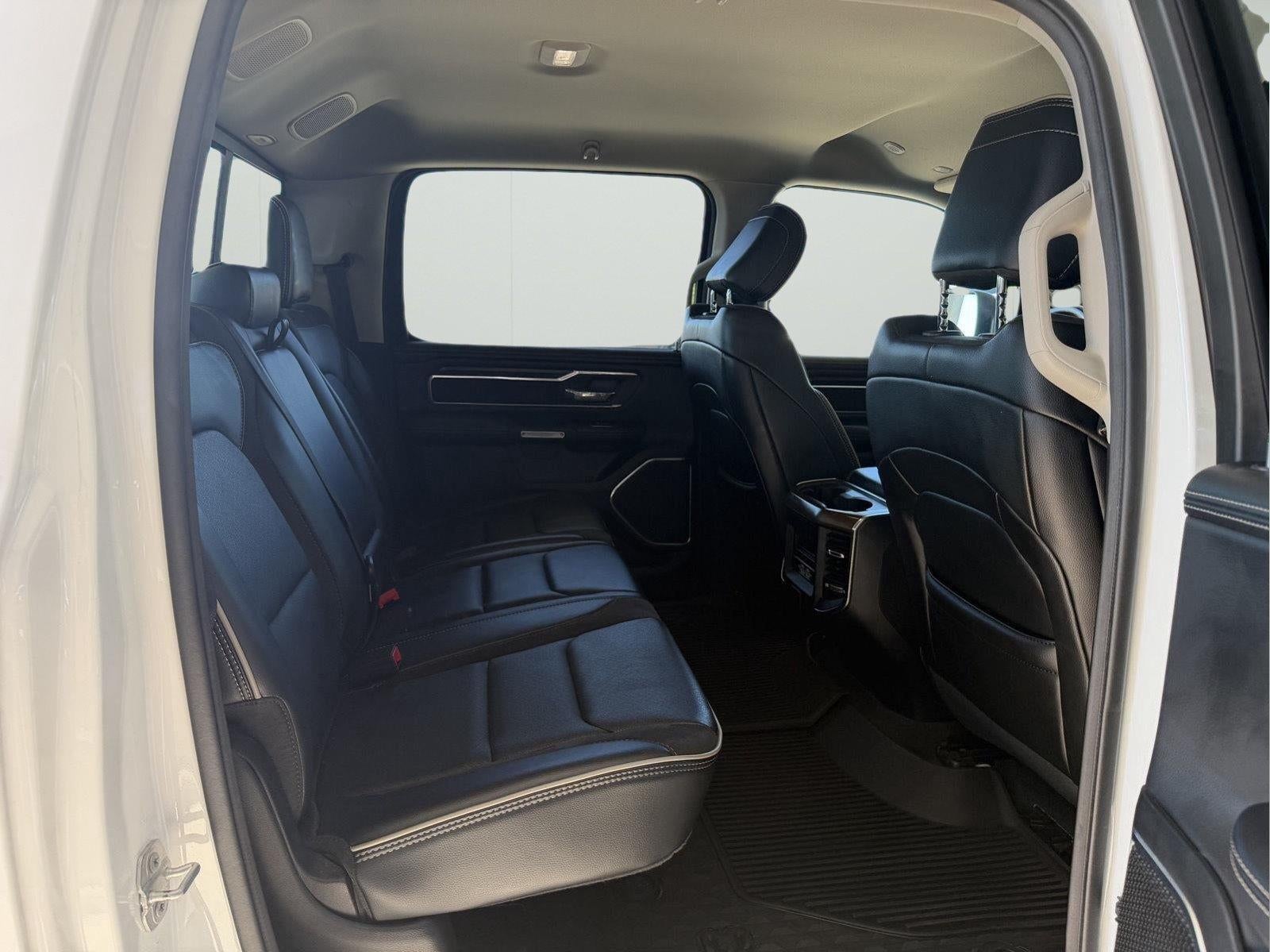 2022 RAM 1500 Laramie Crew Cab 4x4 5'7' Box