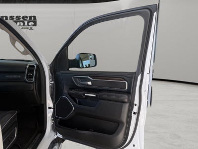 2022 RAM 1500 Laramie Crew Cab 4x4 5'7' Box