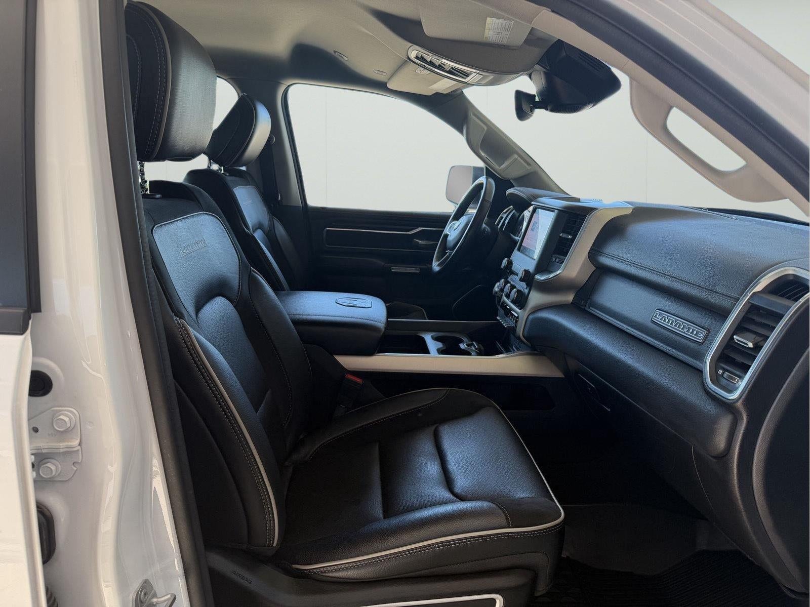 2022 RAM 1500 Laramie Crew Cab 4x4 5'7' Box