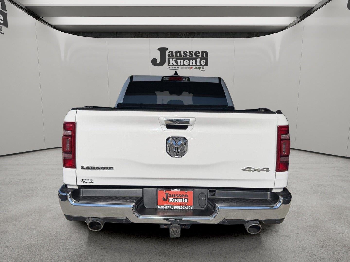 2022 RAM 1500 Laramie Crew Cab 4x4 5'7' Box