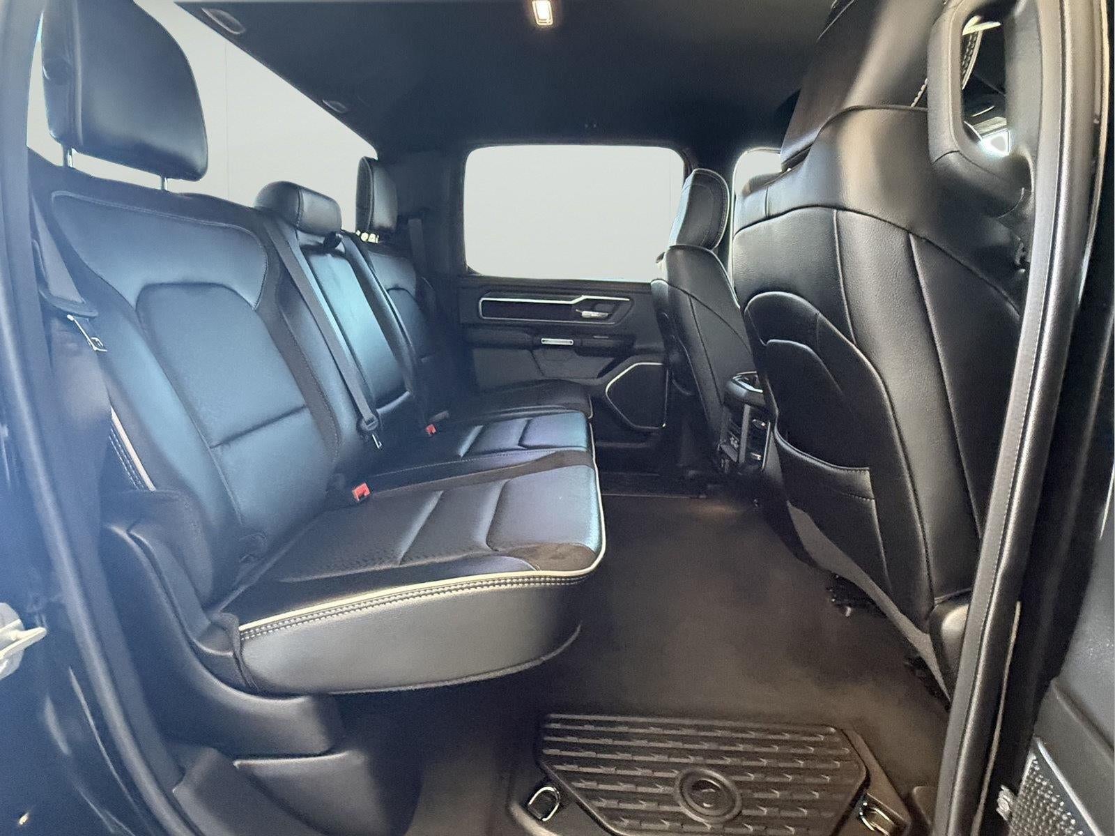 2024 RAM 1500 Laramie Crew Cab 4x4 5'7' Box