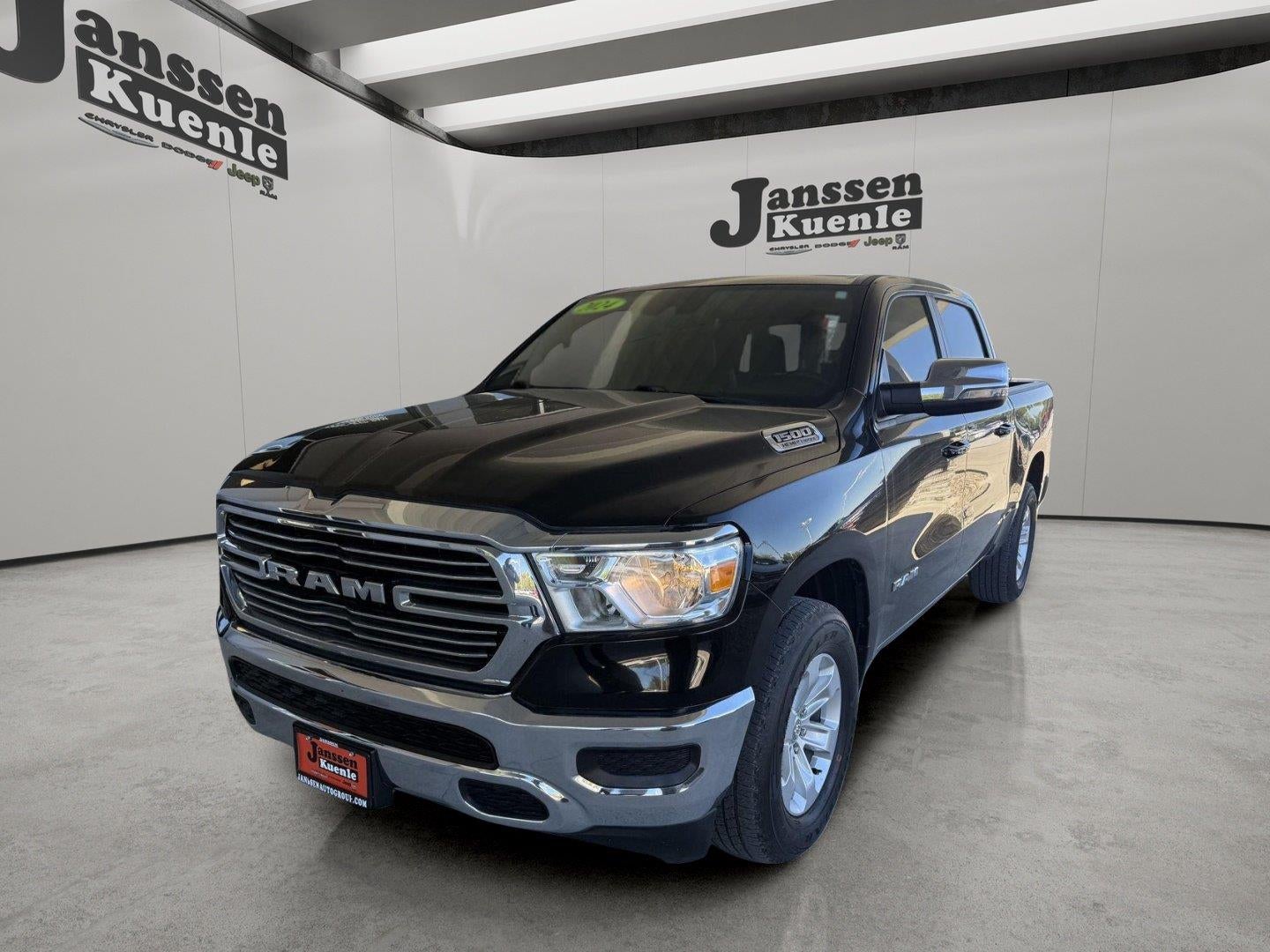 2024 RAM 1500 Laramie Crew Cab 4x4 5'7' Box