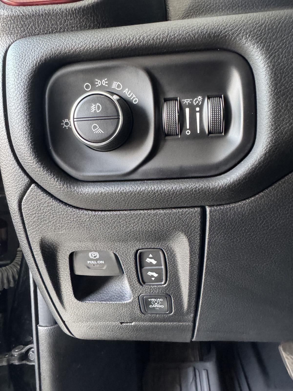 2025 RAM 1500 Rebel Crew Cab 4x4 5'7' Box