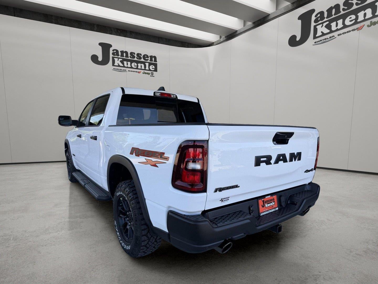 2027 RAM Ram 1500 RAM 1500 REBEL CREW CAB 4X4 5'7' BOX